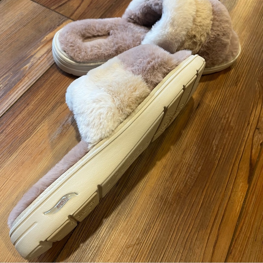Skechers ArchFit Go Lounge Slippers